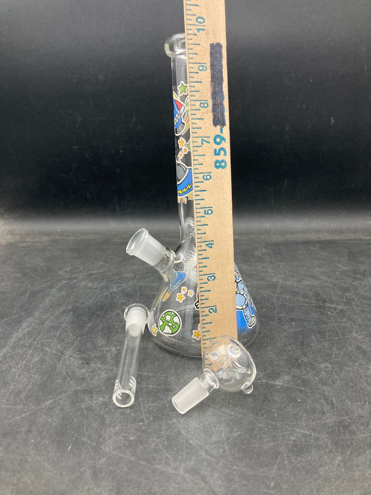 Unbranded Astronaut/Outer Space Water/Smoking Pipe Glows In The Dark NEW in Box