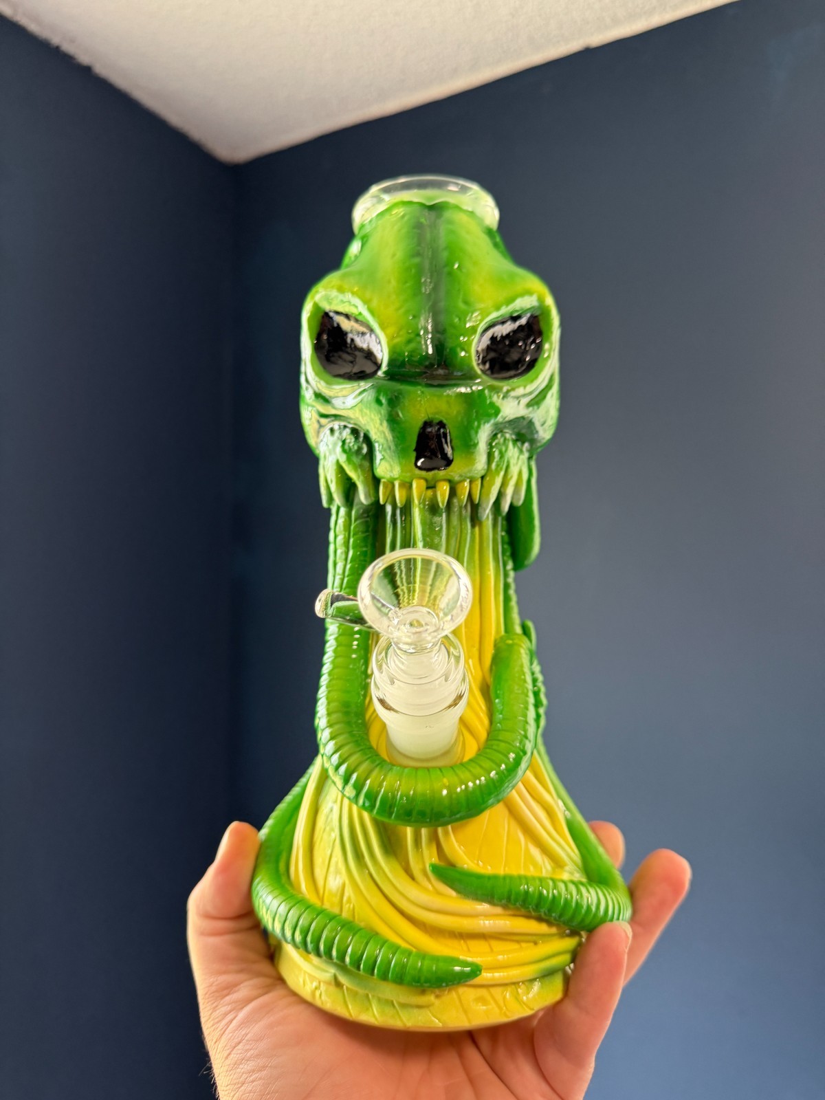 10 » Alien Snake Glow In The Dark 3D Glass Bong 14mm Smoking Water Pipe