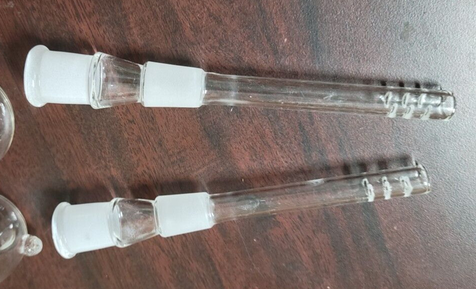 10 PCS. Lot- 5.5&Prime;- 6&Prime; 18mm Female Downstem With Diffuser + 25 Brass Screens FREE