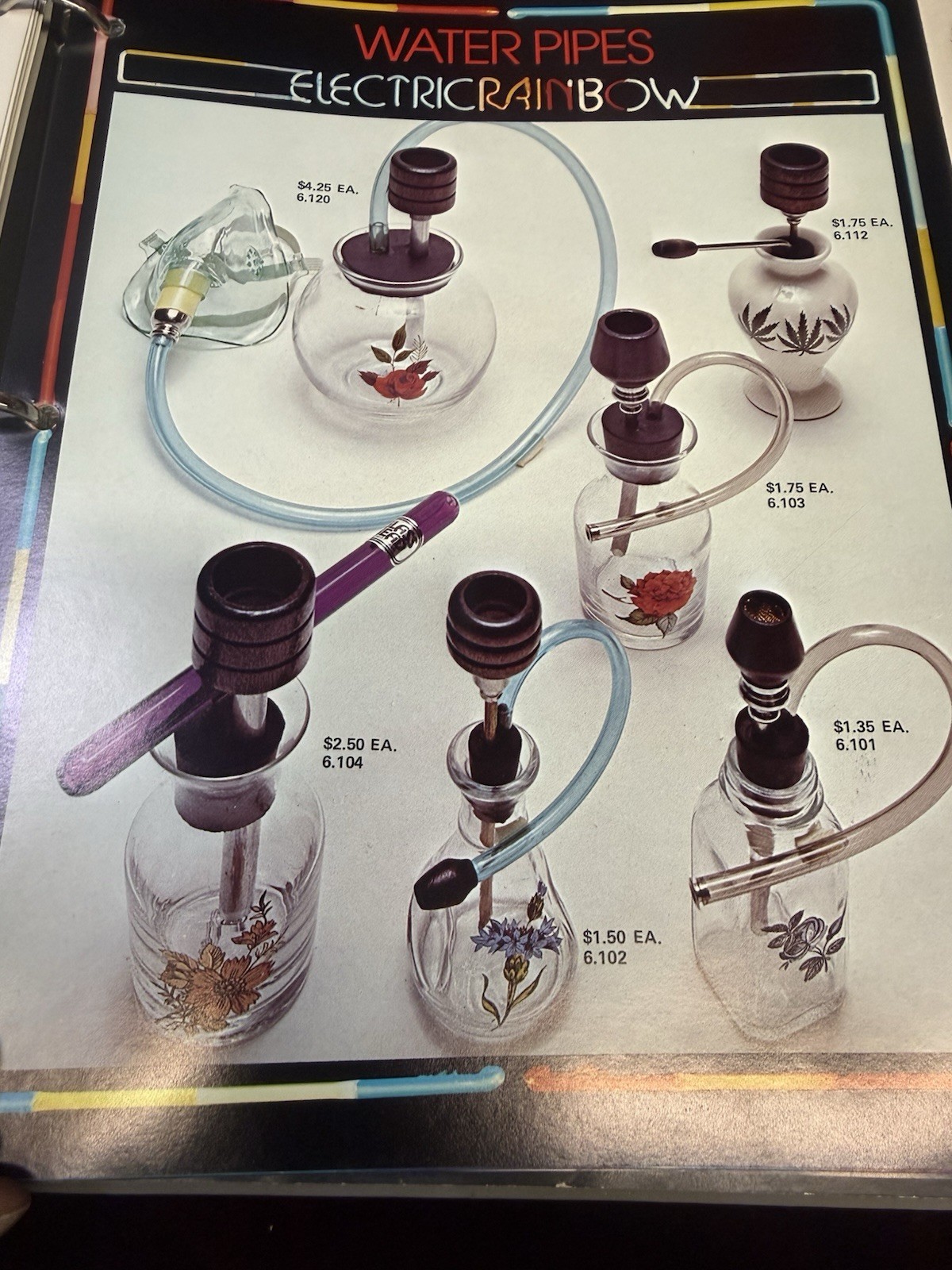 Collectable Miniature Glass Head Unused Vase Gold Grape Leaf Bong Roach Clip