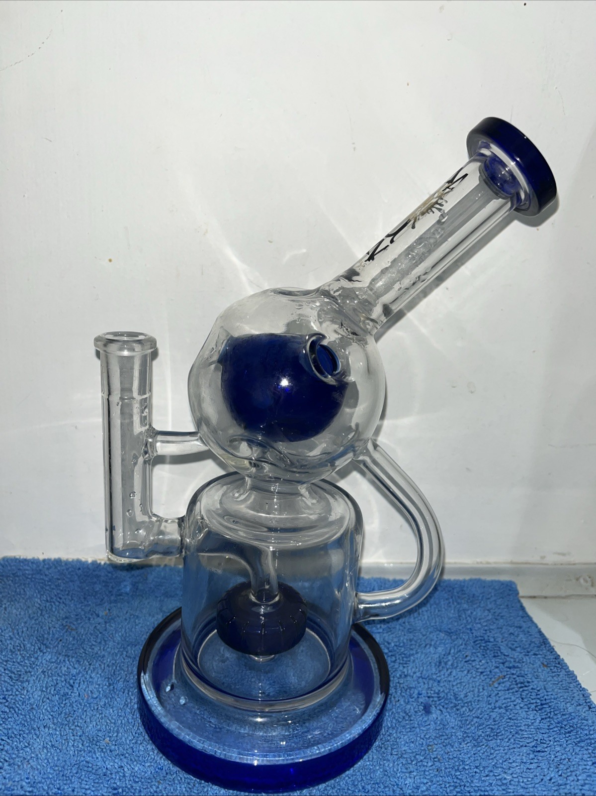 Glass Bongs and Water Pipes Unique Design