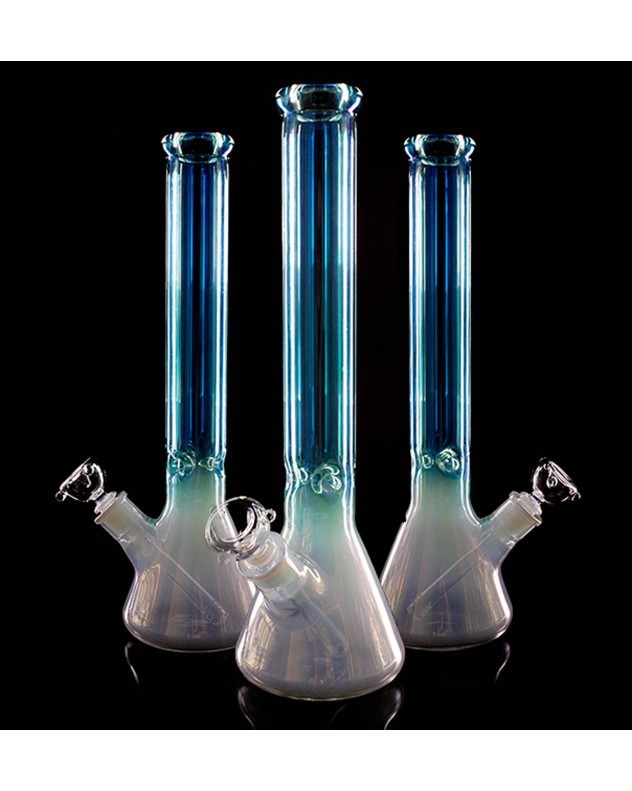 Smoke Chameleon – 16&Prime; Iridescent Color Shifting Shiny Bong