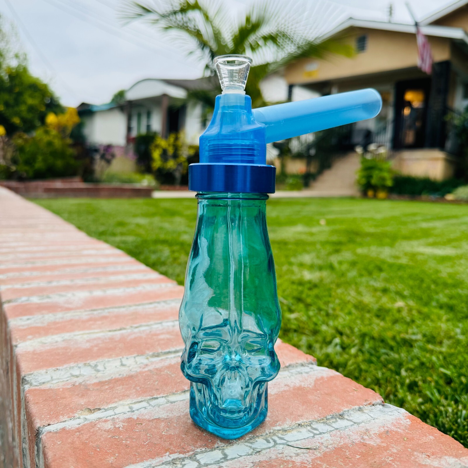 Portable Hookah Screw on Bottle Converter Water Glass Bong with Bottle in Blue
