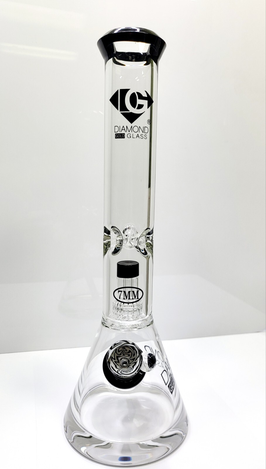 DG Diamond Glass 7mm Heavy Thick Showerhead 16&Prime; Bong