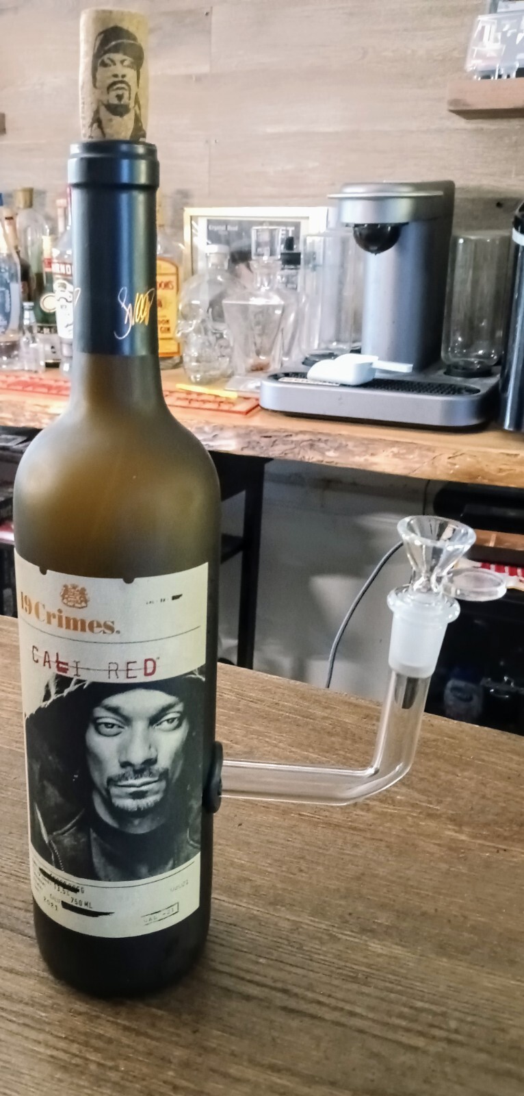 Homemade Empty 19 Crimes Cali Red Snoop Wine Bottle Bong Lamp Hookah Glass