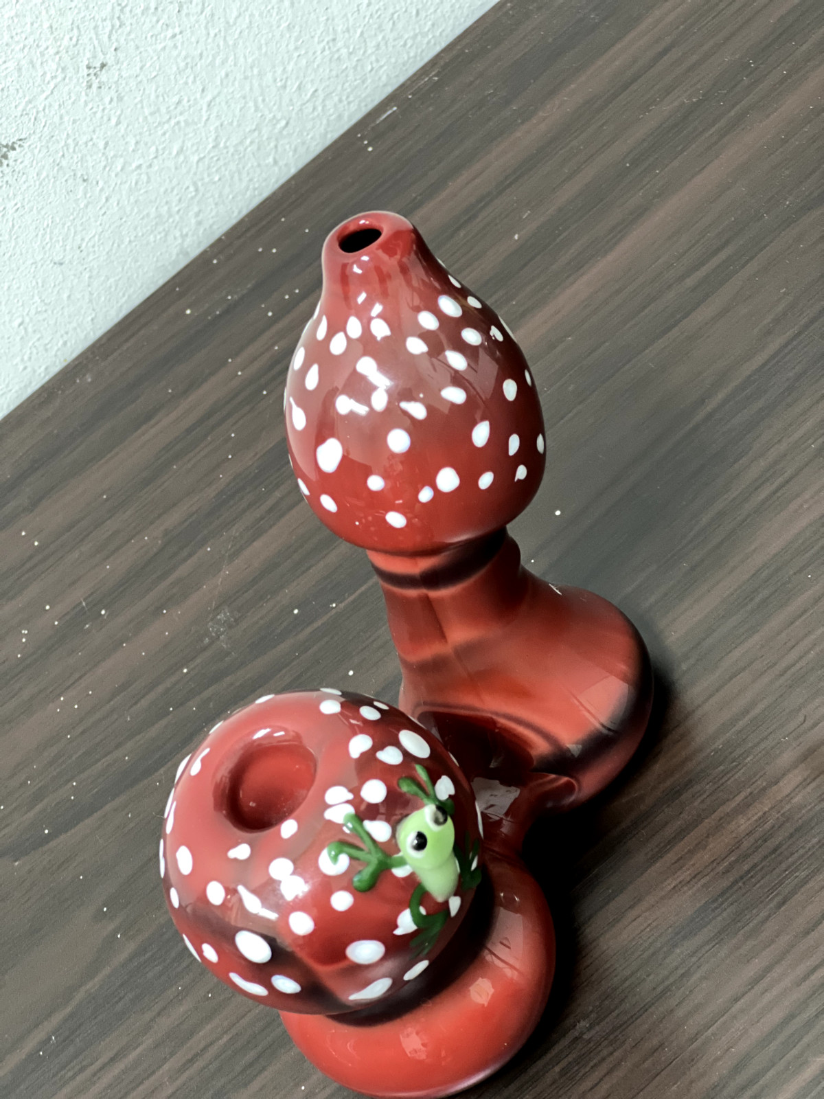 Glass Bubbler Frog Design