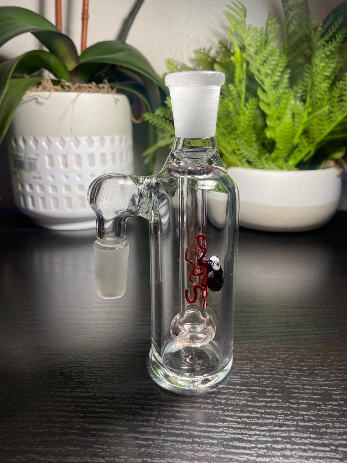 14mm Glass Ash Catcher 90 degree (red Octopus).