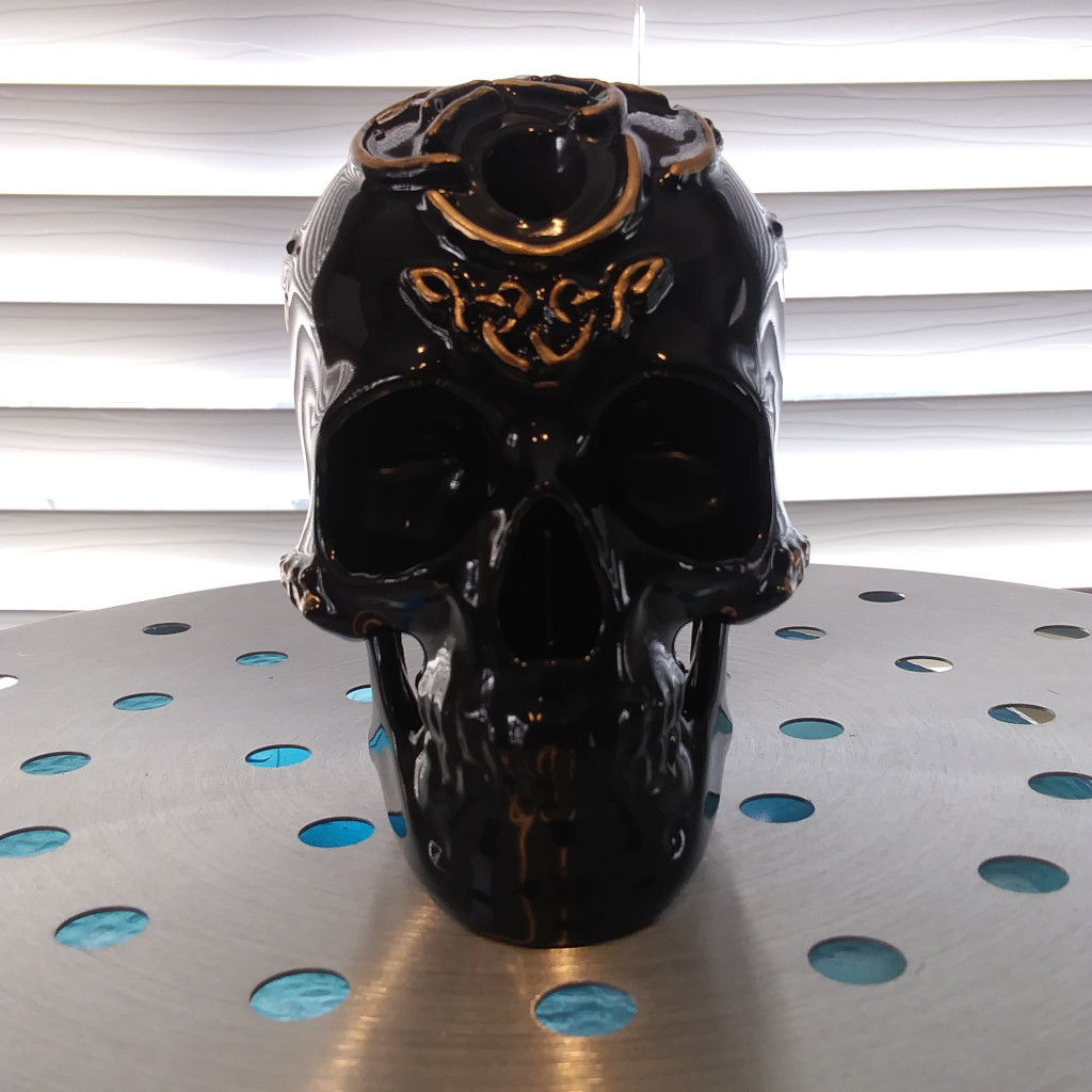 Celtic Skull Bong Bubbler Water Pipe Gold on Black