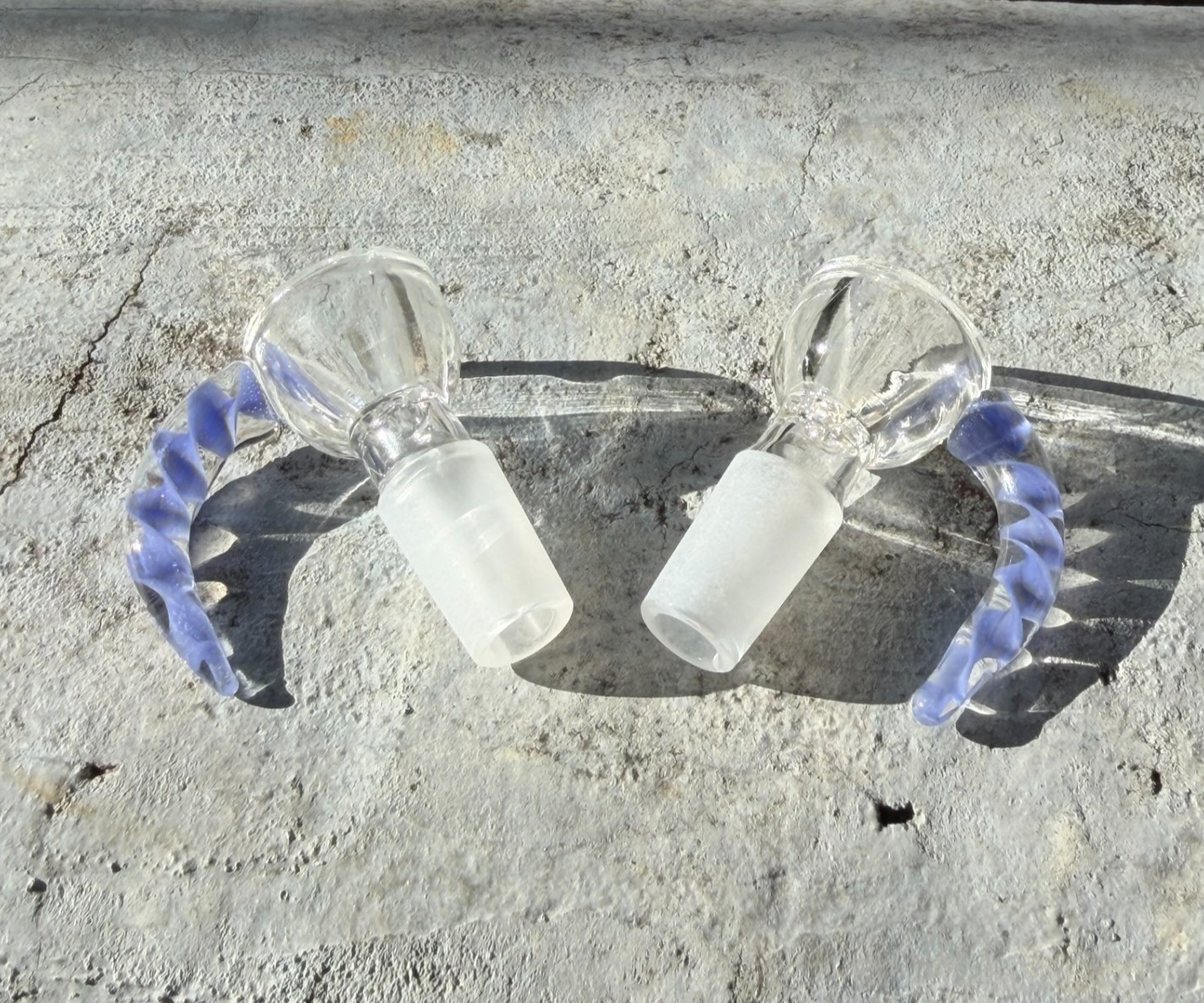 1 Pair of Premium 14mm Blue Horn Bowl Holder Thick Glass Made built-in screen