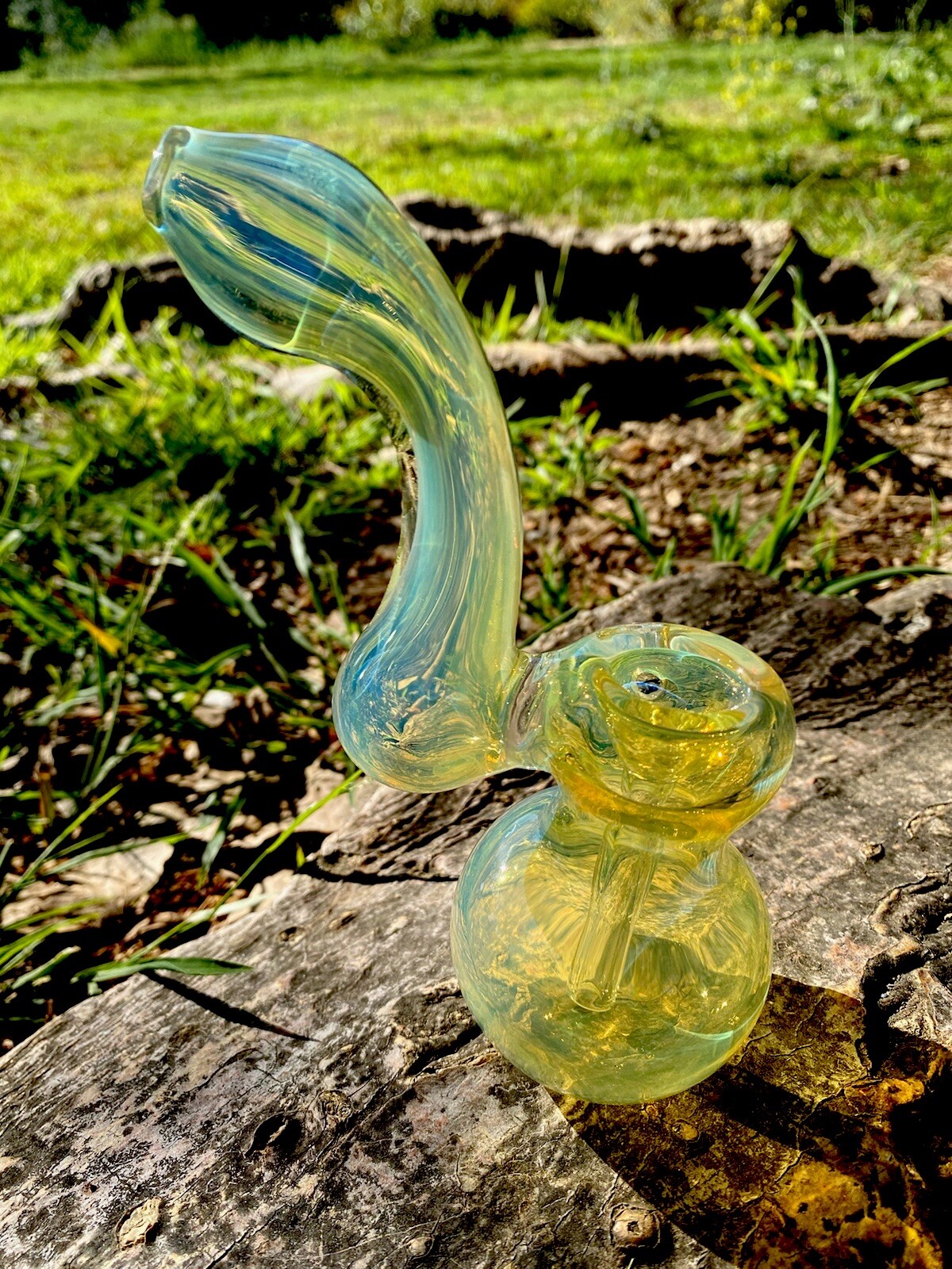7” Thick Glass Bubbler pipe Sherlock Style color changing, Silver Fumed pipe