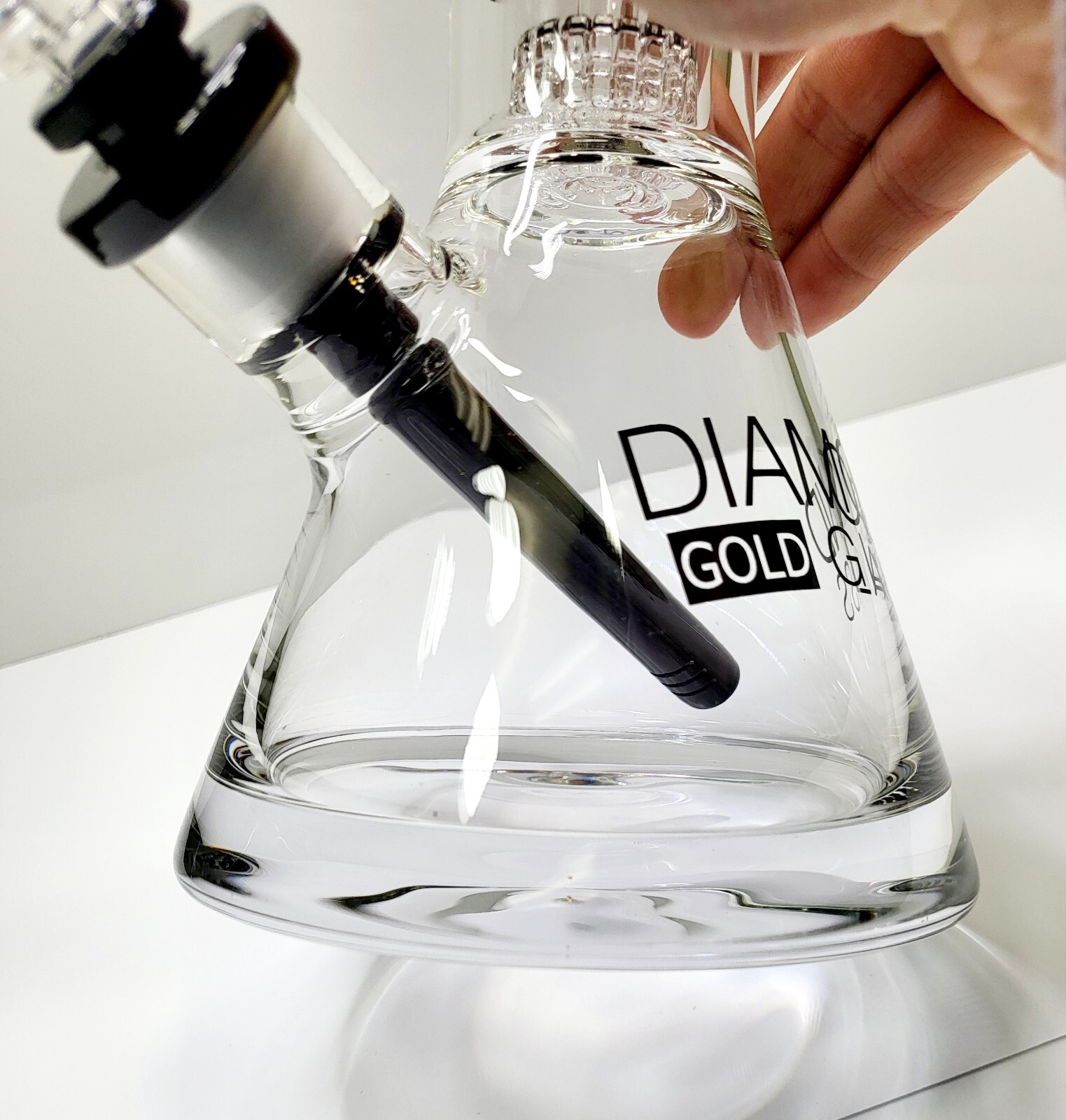 DG Diamond Glass 7mm Heavy Thick Showerhead 16&Prime; Bong