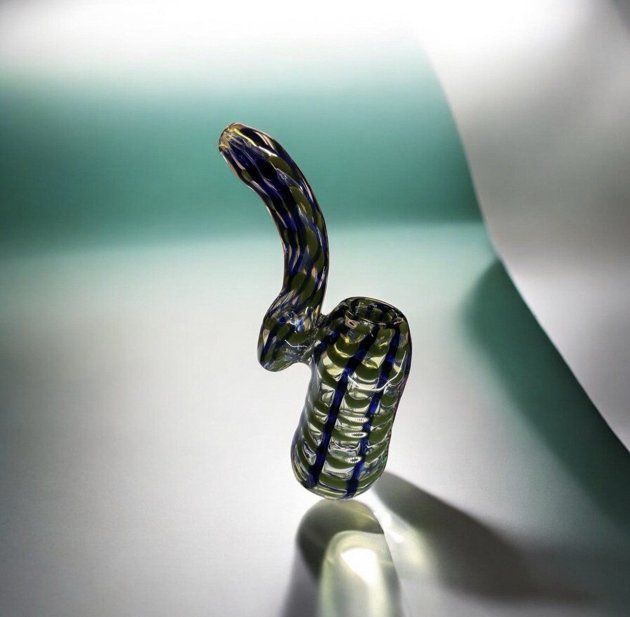🔥7” Glass Hand Pipe Bubbler-Green w/ Blue Accents | Artistic Pattern Design🔥