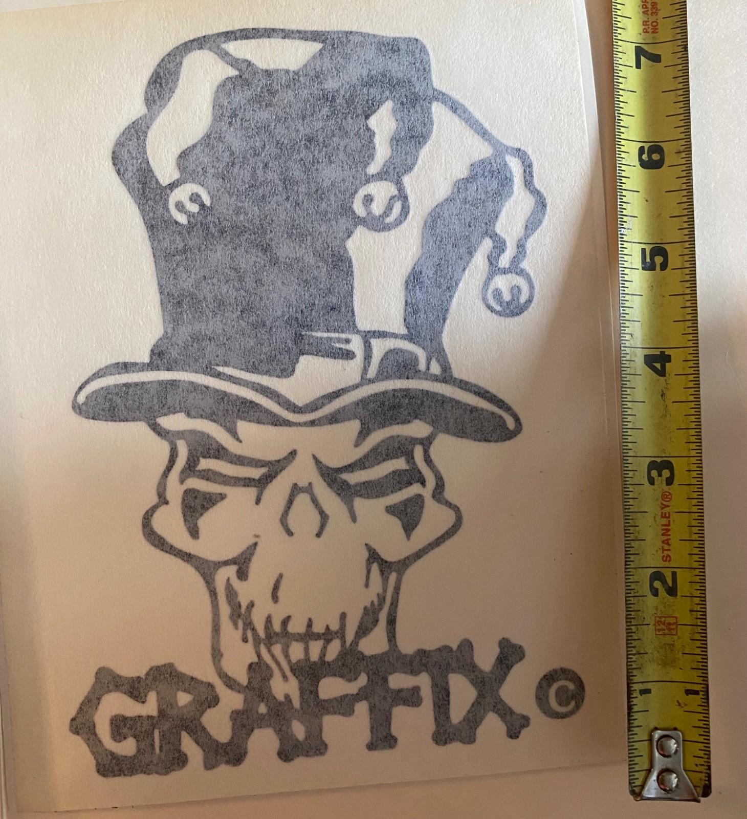 GRAFFIX Top Hat decal 7&Prime; Black
