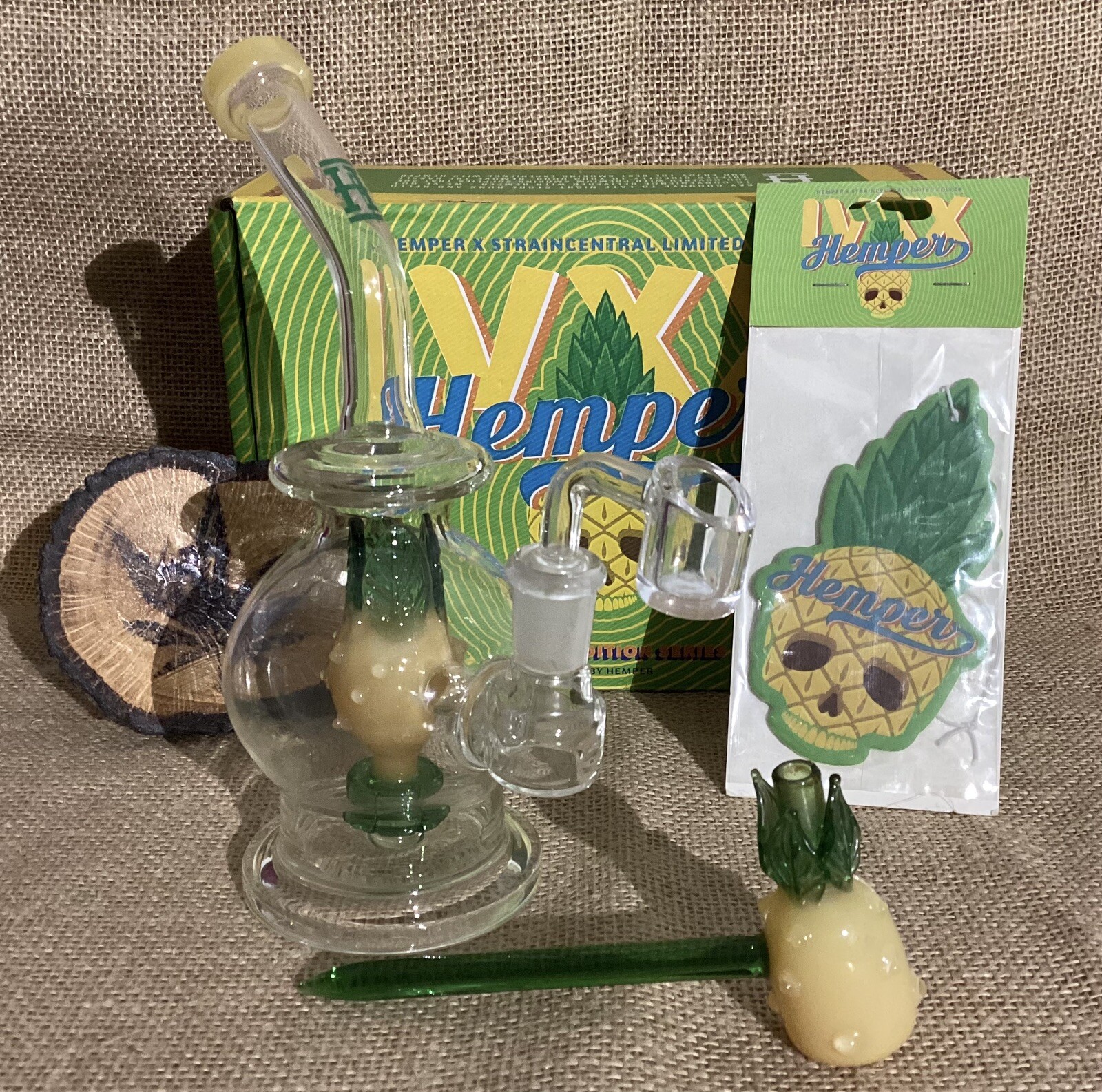 Hemper Pineapple Water Pipe