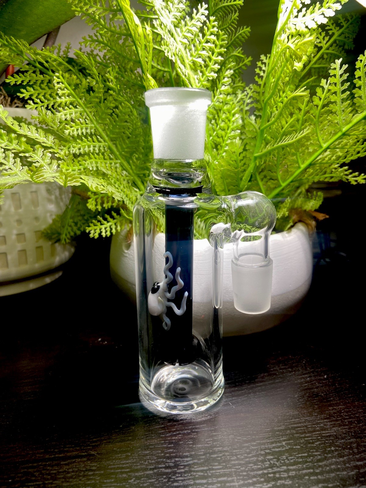 18MM Shower Head Glass Ash Catcher 90 degree Black (white Octopus).