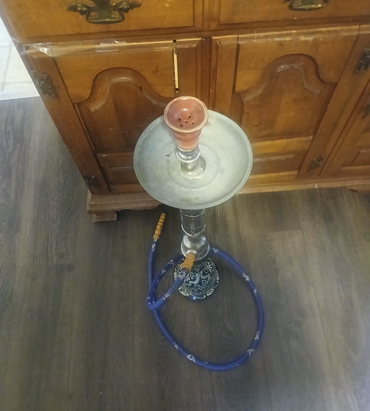 Hookah Water Pipe Set w/ Blue Hose, Bowl & Decorative Glass Base