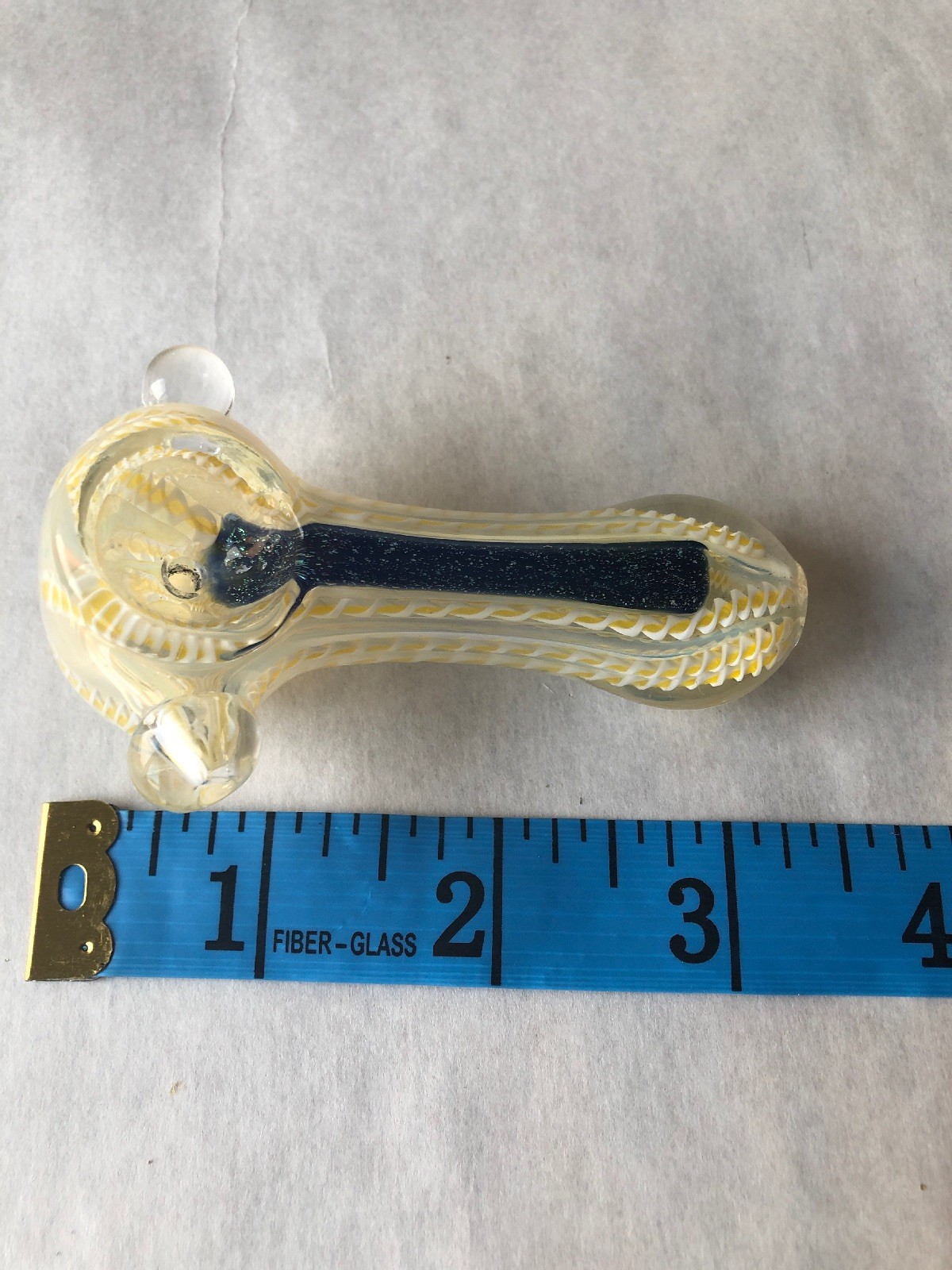 USA TOBACCO SMOKING PIPE YELLOW 2.5” DICRO TWISTED ROD FLAT MOUTH PEANUT GLASS