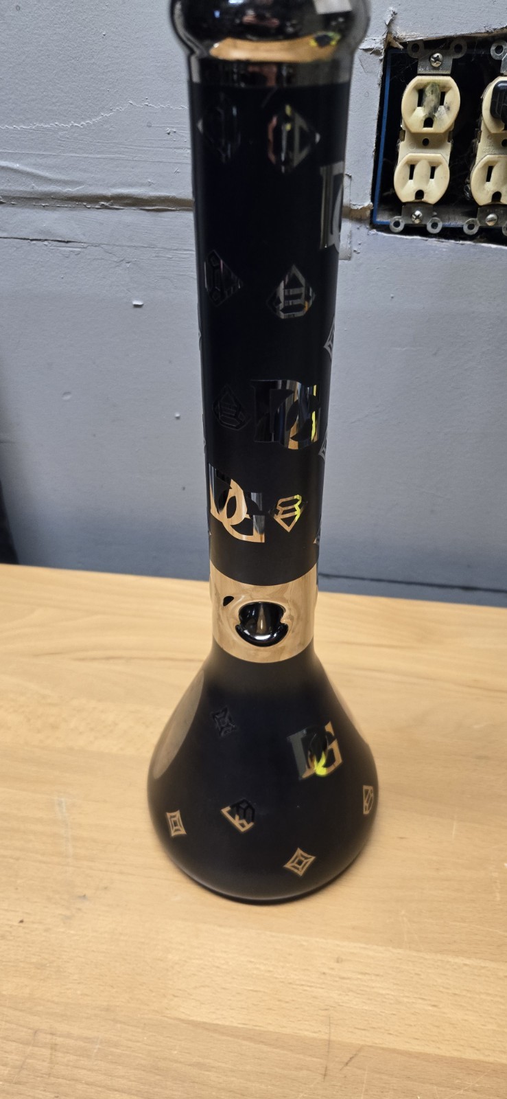 Diamond Glass 14&Prime; Bong, No Stem, No Bowl.